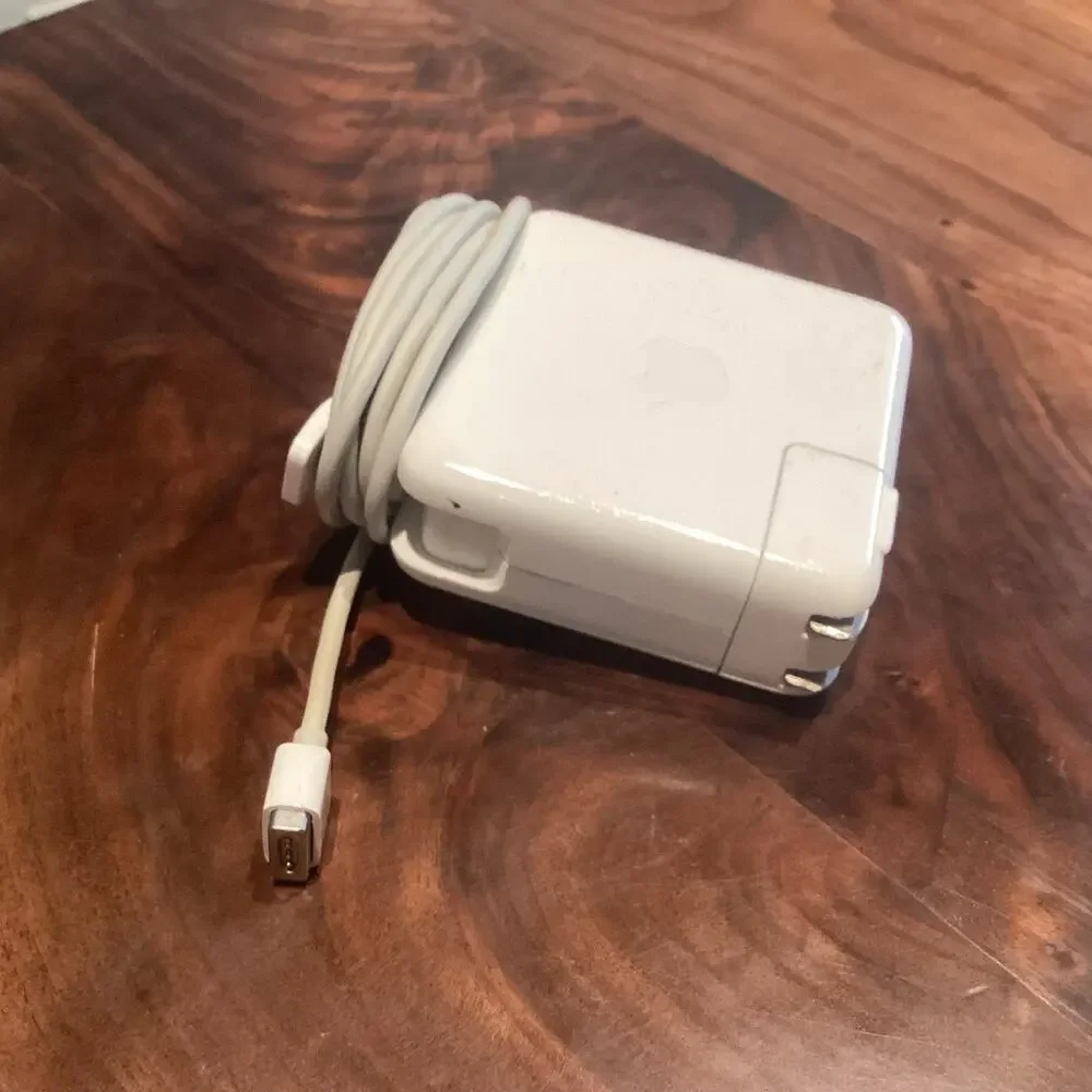 Late 2007 Apple MacBook A1181 13